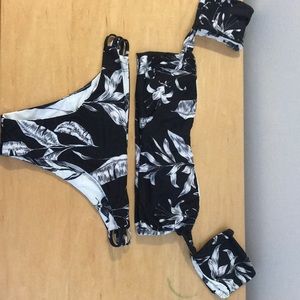 Roxy cheeky bikini - wore only once